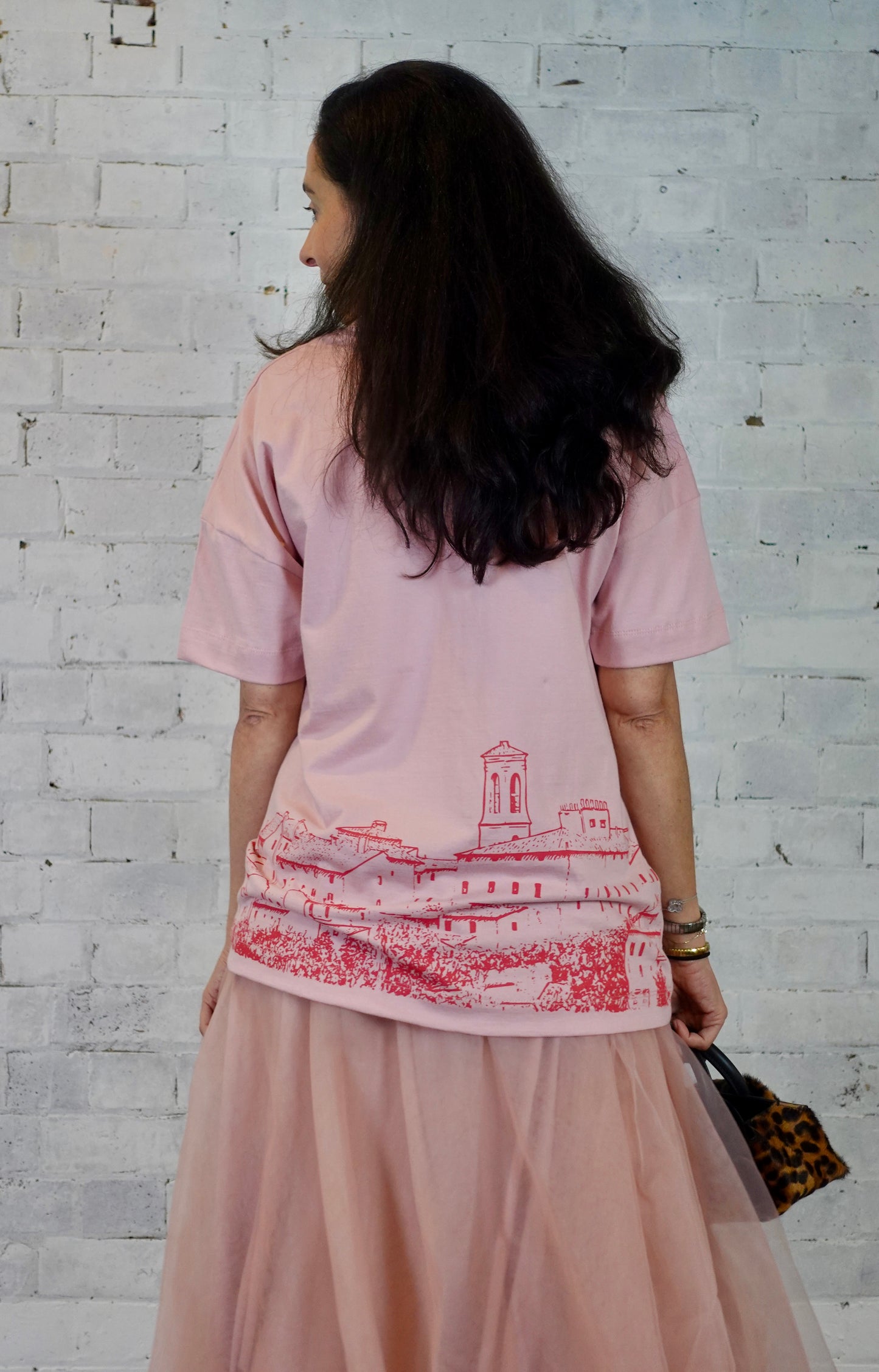The Legacy Tee - Vol. I -Gambassi in Pink